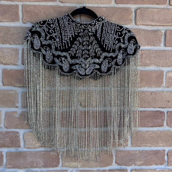 Nasty Gal Women's Front Closure Long Tassel Beaded Cape Silver Size 10 - Picture 2 of 7